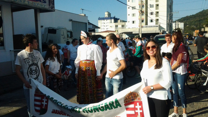 Magyarok