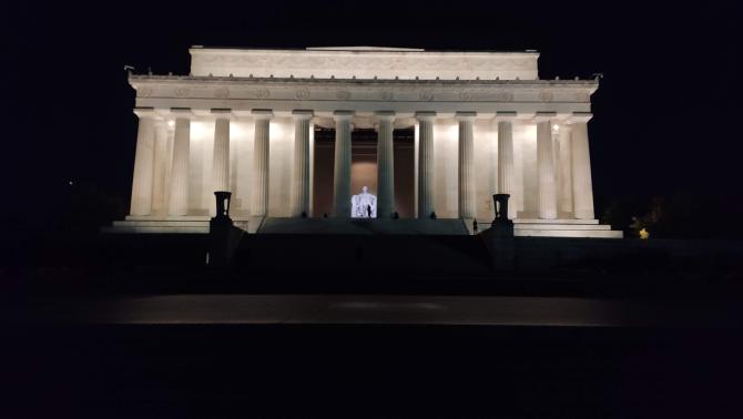 washington_dc_-_lincoln_emlekmu.jpg