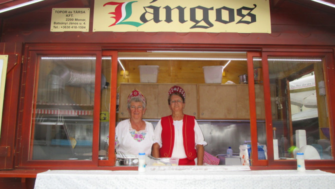 lángosárus